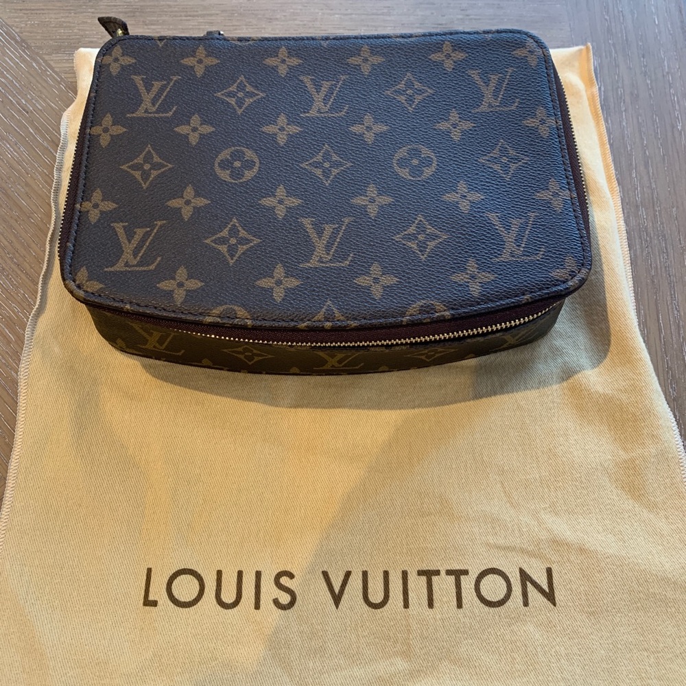 Louis Vuitton Jewelry Case NEW WITH TAGS $899